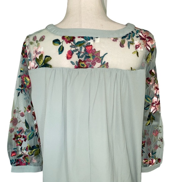 Umgee Embroidered Floral Semi-sheer Mesh Sleeve Top in Dusty Mint - S - Picture 8 of 14